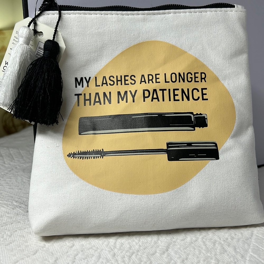 ⭐️🌸Ver/Sak NWT lashes longer than my patience makeup toiletries beach bag lined